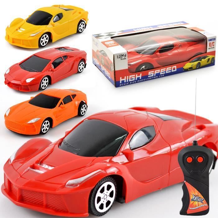 Voiture de course télécommandée