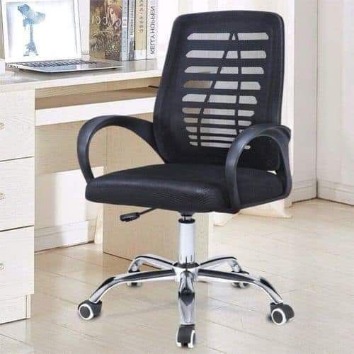 Chaise de bureau pivotante avec accoudoirs