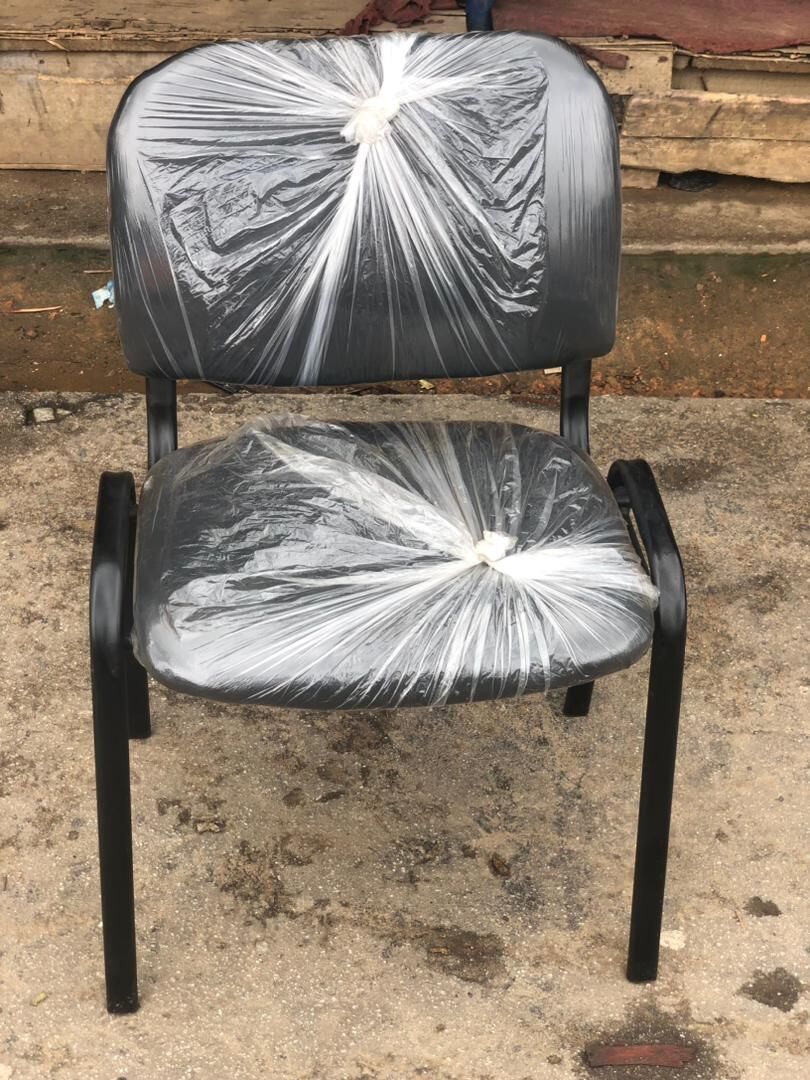 chaises visiteurs